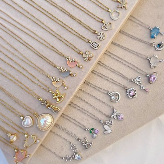 Trendy pendants</br>
collection